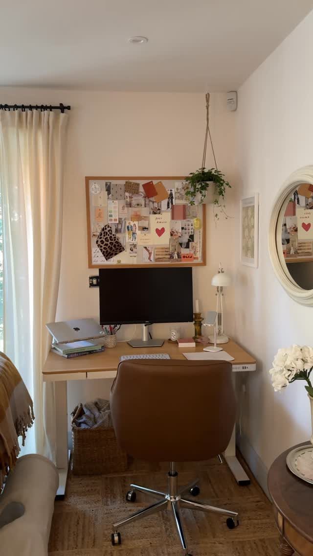 10 Home Office Paint Colors for a Productive Space 3 White home office walls with a wooden desk and brown leather chair.